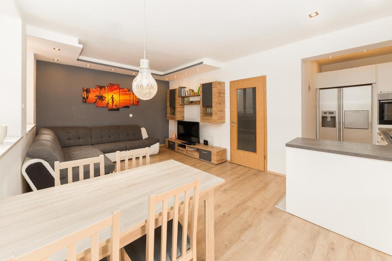 Apartma Jelendol Tržič Exteriör bild